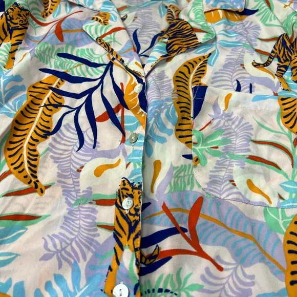 Cynthia Rowley M Women’s Tiger Print Pajama Set Button Up Top Drawstring Shorts - Picture 5 of 7